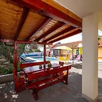 Vesna Lux - Five Bedroom With Swimming Pool Villa *
