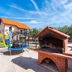 Villa Vesna Lux - Five Bedroom With Swimming Pool *